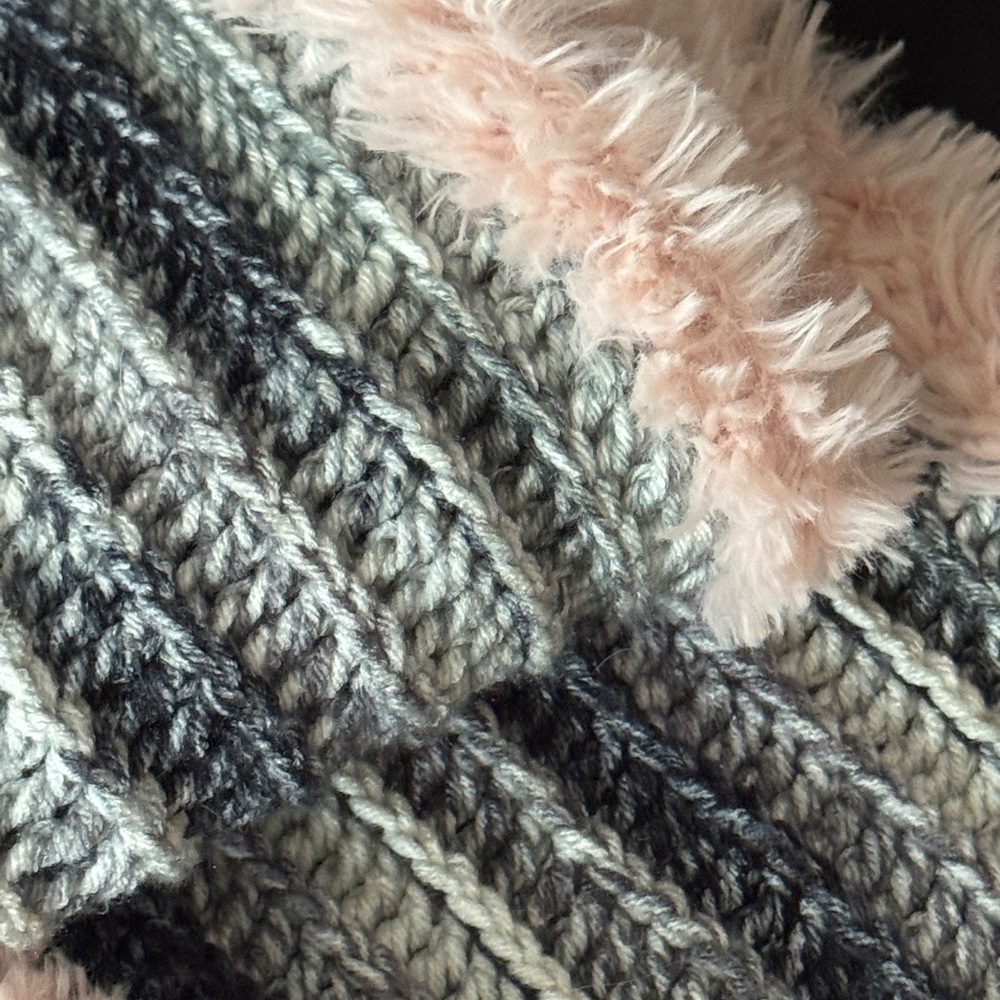 Cozy Pink and Gray Knit Scarf - Picture 2 of 3